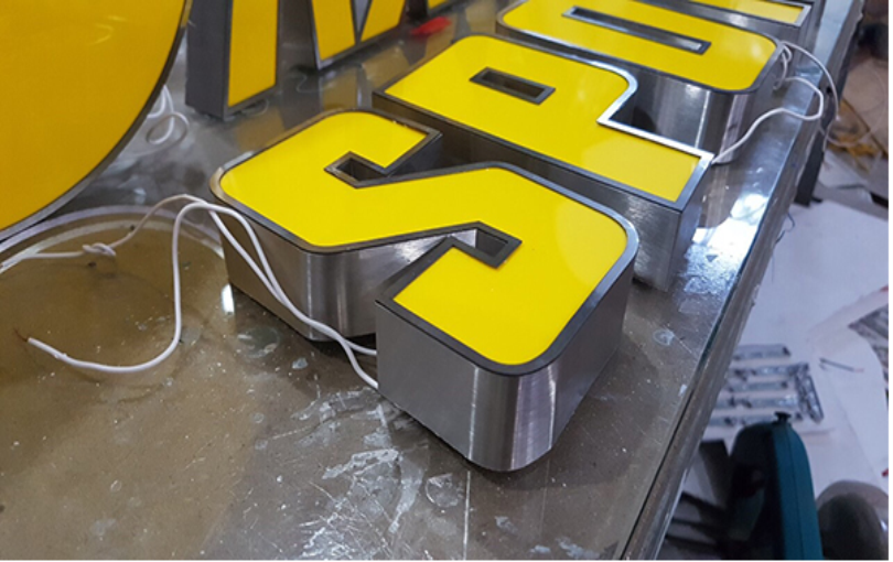 gia công bộ chữ inox có ghép mica vàng gia công bộ chữ inox có ghép mica vàng