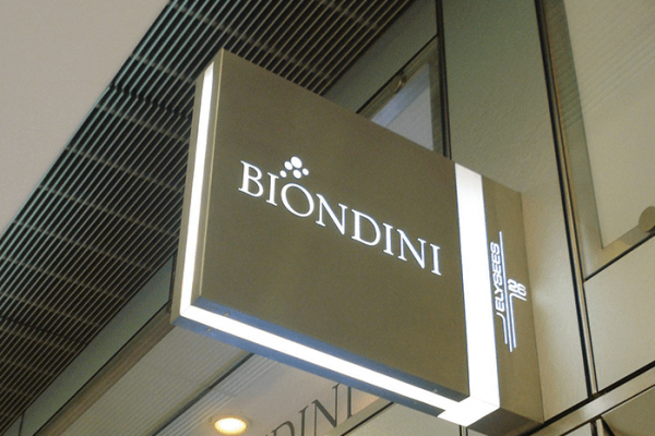 biển quảng cáo hộp đèn